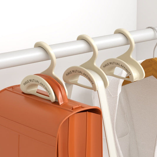 Ganchos inteligentes para colgar sus bolsas sin dañarlas